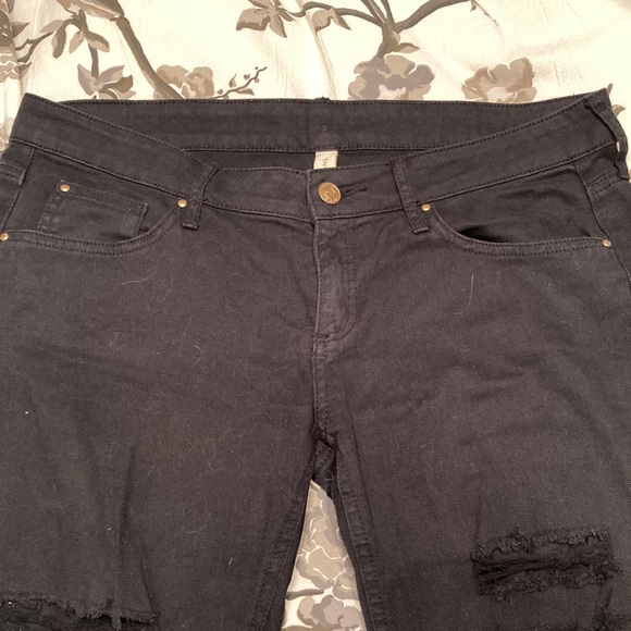 Skinny Black Denim with distressing - Picture 4 of 8